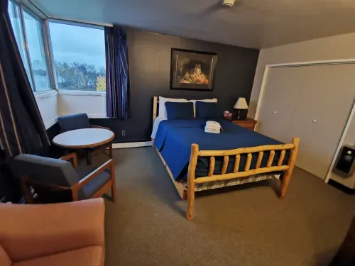 Bachelor suite bed left angle